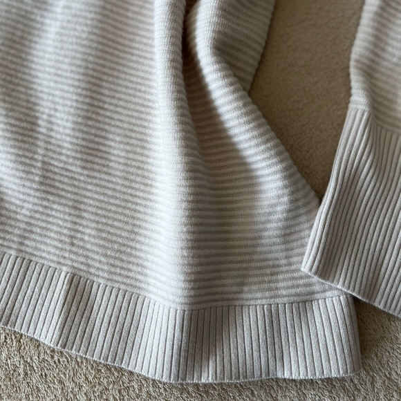 NWT Chelsea & Theodore Pale Sand Ribbed Mock Neck Sweater L - Picture 7 of 11